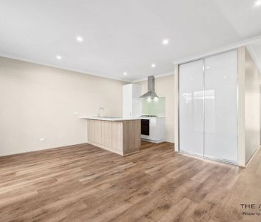 Modern Treeby home - Photo 3