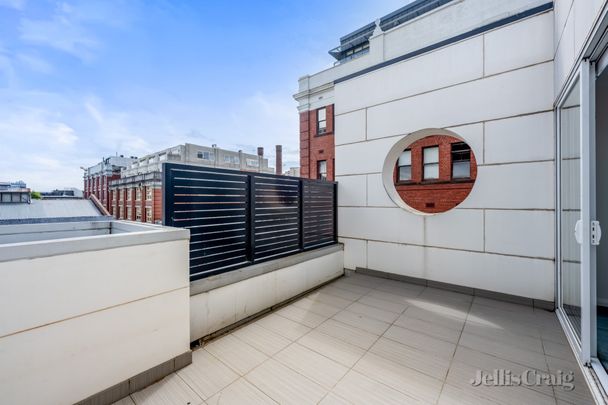 1/77 Little Oxford Street, Collingwood - Photo 1