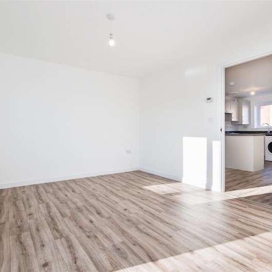 Alexandra Close, Grimsby, DN31 - Photo 1