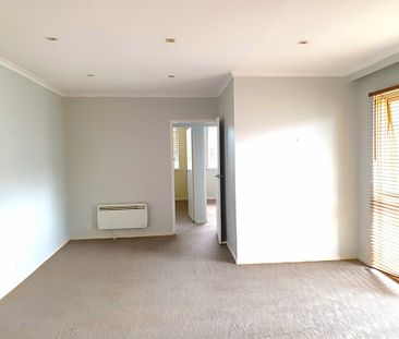 2 Bedroom First Floor Apartment - Photo 2