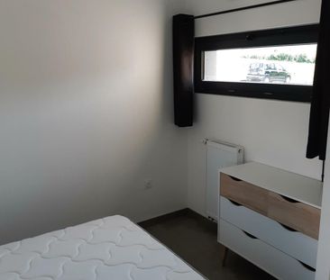 Location Appartement 1 pièce 25m² LA ROCHE SUR YON 85000 - Photo 2