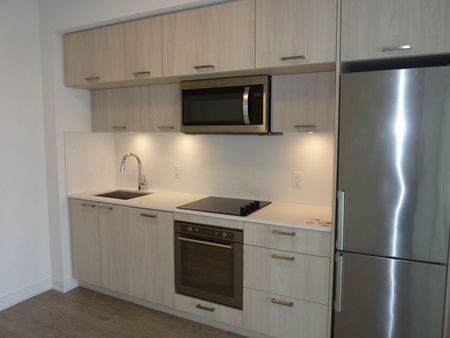 For Lease - 50 Mccaul Street Unit# 916, Toronto, Ontario - Photo 3