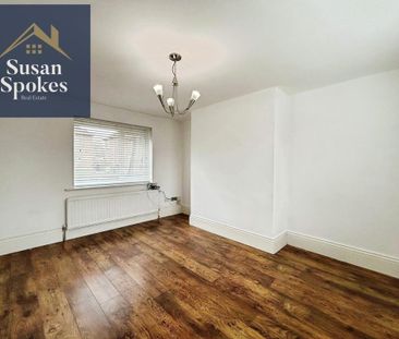 2 bedroom end of terrace house to rent - Photo 2