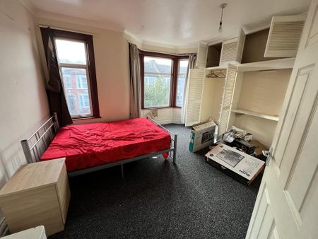 3 bedroom terraced house to rent - Photo 4