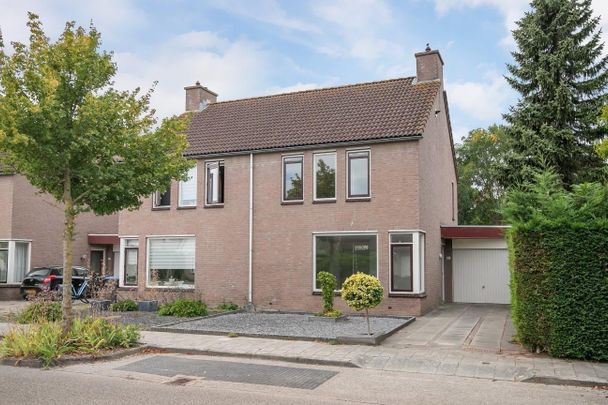 Te huur: Huis Martinus Nijhofflaan in Kloetinge - Foto 1