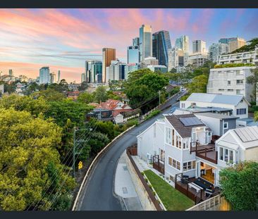 Spacious Family Home with Park and City Views - Photo 4