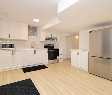 For Lease - 373 CREEK PATH Avenue, Oakville, Ontario - Photo 5