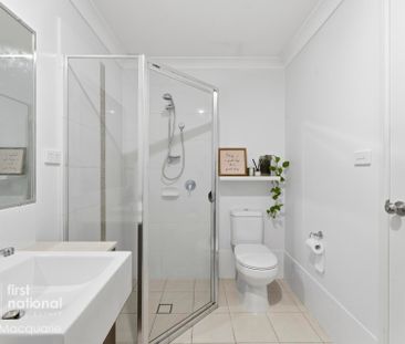 51 Floresta Crescent, Cameron Park NSW 2285 - House For Rent | Domain - Photo 5