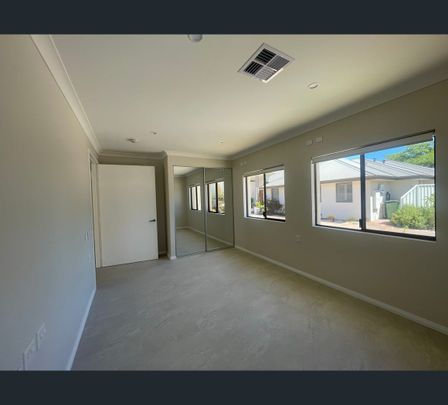 1/56 Catalina Dr, Lakelands, WA 6180 - Photo 1