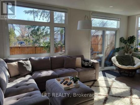 443 DAWSON AVENUE - Photo 2