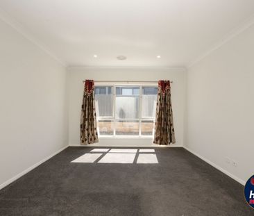 58 Ken Herde Crescent, Taylor ACT 2913 - House For Rent | Domain - Photo 2