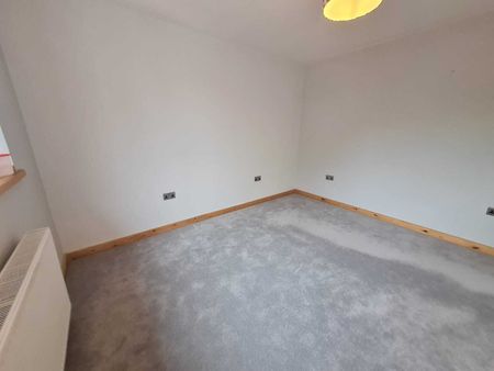 Netherton Lane, Wakefield, Netherton - Photo 2