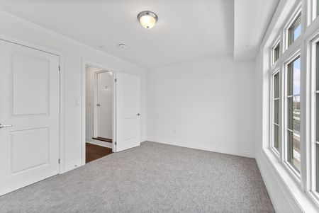 For Lease - 2140 Trafalgar Rd Road Unit# 47, Oakville, Ontario - Photo 5