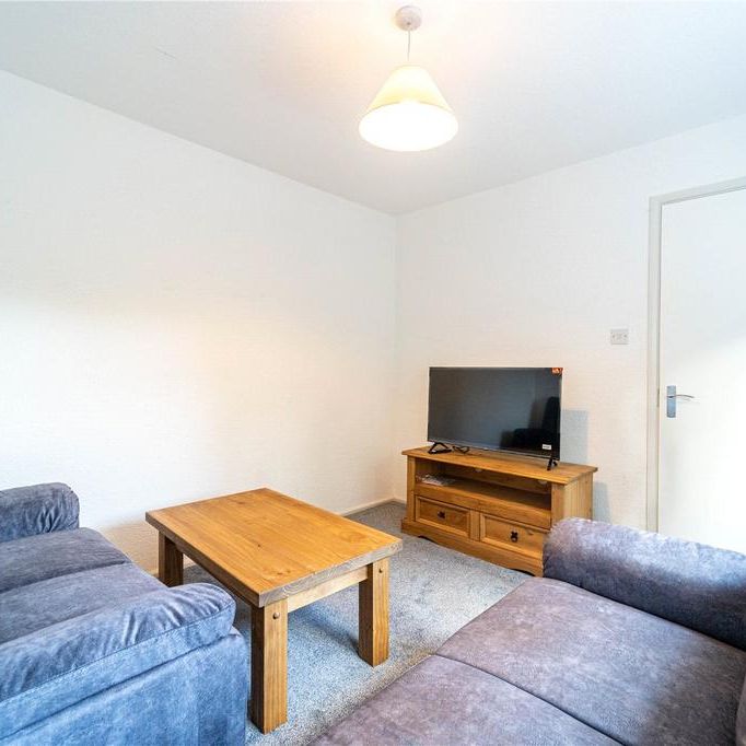 4 bedroom terraced house to rent - Photo 1