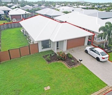 SPACE, STYLE AND PRIVACY - GORGEOUS FAMILY HOME! - Photo 3