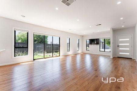 12 Adelong Avenue, Wollert - Photo 3