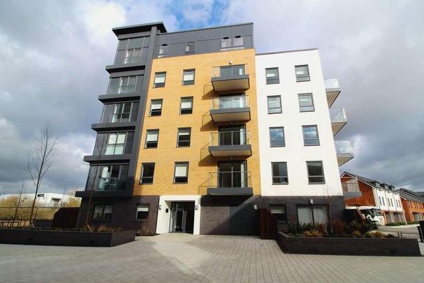 Harlequin House, Padworth Avenue, Reading, RG2 - Photo 1