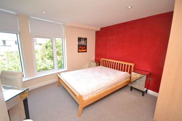2 bed Apartment for Rent - Photo 1