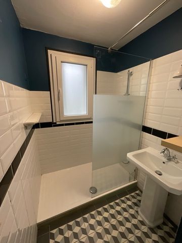 A LOUER - Quartier Colbert - T2 de 48m² avec balcon, garage et cave - Photo 2