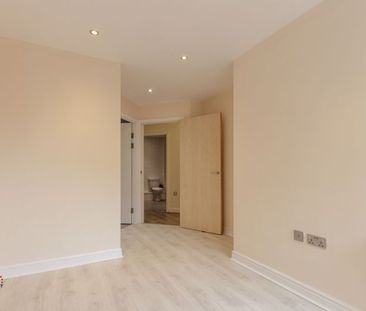 St. James Gate, City Centre, Newcastle Upon Tyne - Photo 5