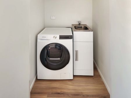 Wainuiomata, 2 bedrooms with Carpark - Photo 5