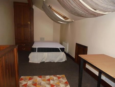 3 bedroom terraced house to rent - Photo 4