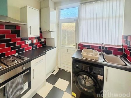 3 bedroom terraced house to rent - Photo 5