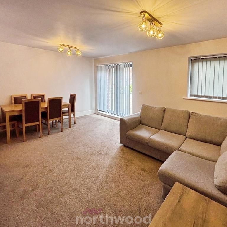 2 bedroom flat to rent - Photo 1