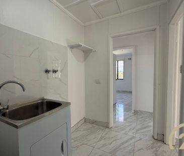 3 Bedroom Family Home, Located in Busby! - Photo 2