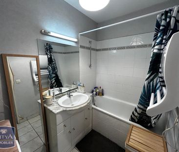 Location Appartement 2 pièces 47m² MONT DE MARSAN 40000 - Photo 5