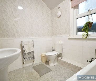 Pen-y-Lan Road, Cardiff, CF23 - Photo 1