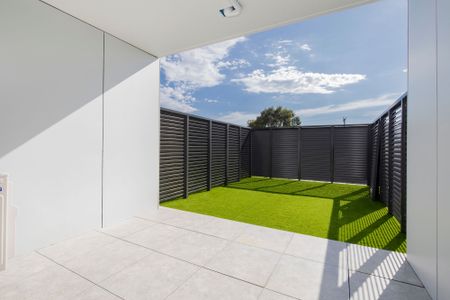 Stylish Urban Apartment in Adamstown - Photo 4