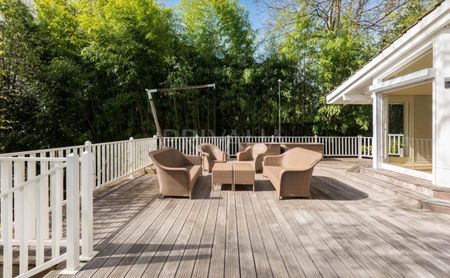 Beautiful family villa in the heart of the village of Vandoeuvres - Foto 2