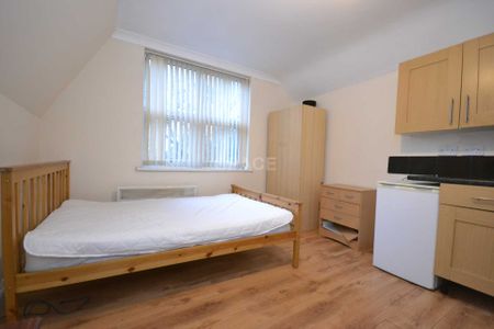 London Road, Reading - Photo 2
