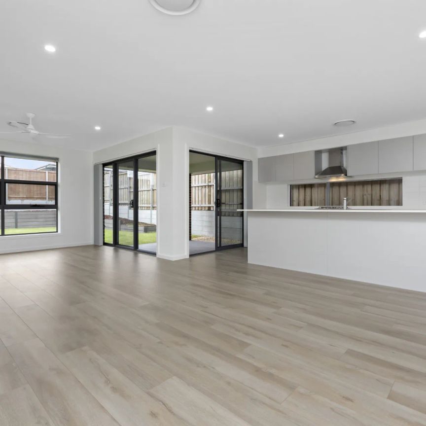 4 Bedroom Home - Photo 1