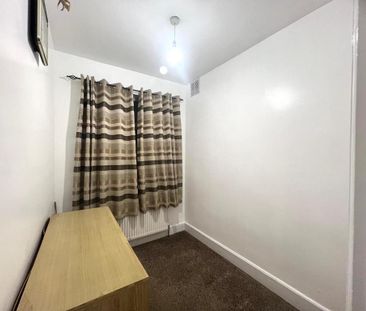 3 bedroom semi-detached house to rent - Photo 6