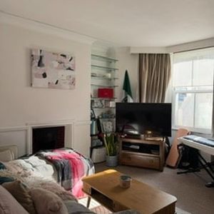 Room in a Shared Flat, Queenstown Road, SW8 - Photo 2