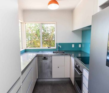 Townhouse in Newtown - Photo 4