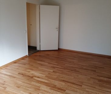 Logement abordable bien desservi par les transports en commun - dur... - Photo 2