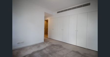 Modern two bedroom apartment in sought after location - Photo 3