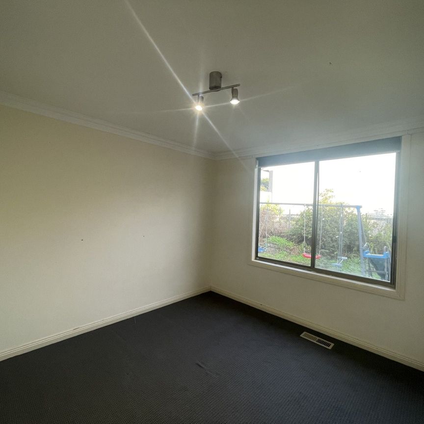 Charming 3‑Bedroom Home in Newborough - Photo 1