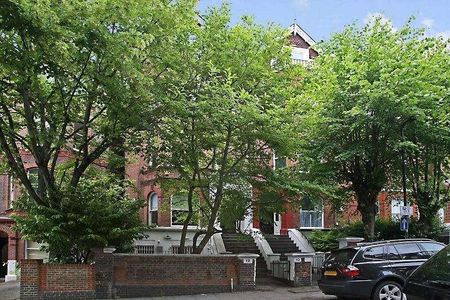 Greencroft Gardens, South Hampstead, London, NW6 - Photo 3