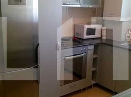 Apartament cu 2 camere, 45 mp, imobil nou, demisol inalt, zona LIDL - Photo 2