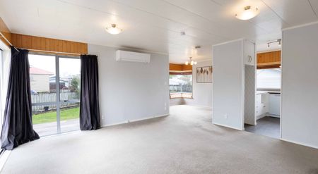 Family home in quiet Cul-Da-Sac - Photo 2