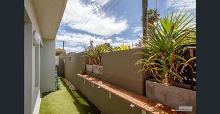 2 Bedrooms 1 Bathroom Unit - Photo 4