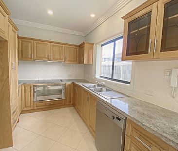 Classic Charm - Photo 6