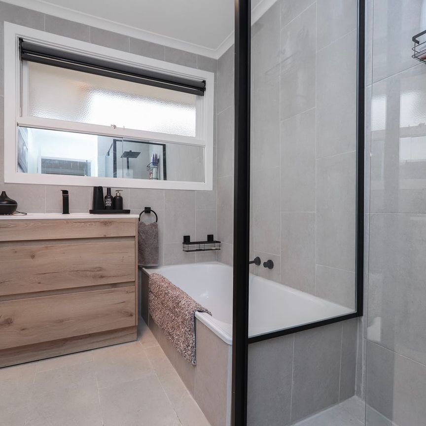 3 Drake Court, Melton, Vic 3337 - Photo 1