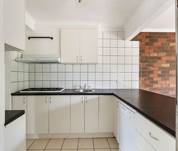 Spacious Family home - Photo 6