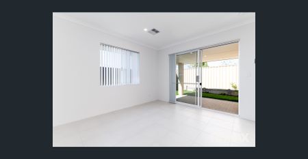 Brand New Family Home in the Heart of Currambine - Photo 5