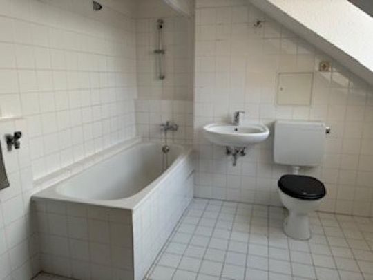 2 Zimmer-Dachgeschoß-Wohnung mit Wintergarten in Karow zu vermieten - Photo 1